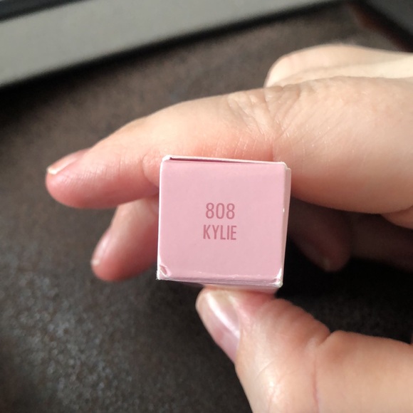 Kylie Cosmetics Matte Liquid Lipstick Mini 1 ml / 0.03 oz | 808 Kylie - Picture 6 of 10